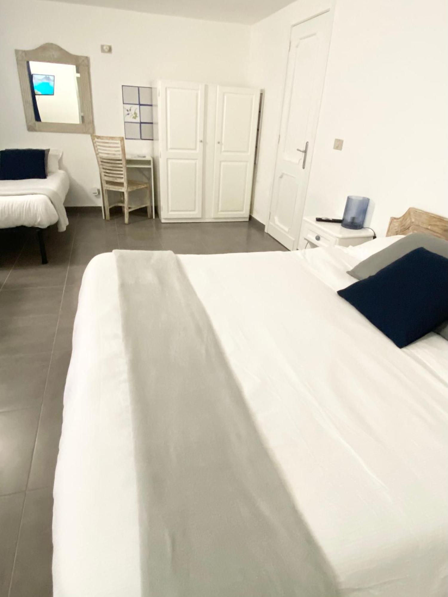 Cala Reale Rooms Marinella Marinella  Eksteriør billede