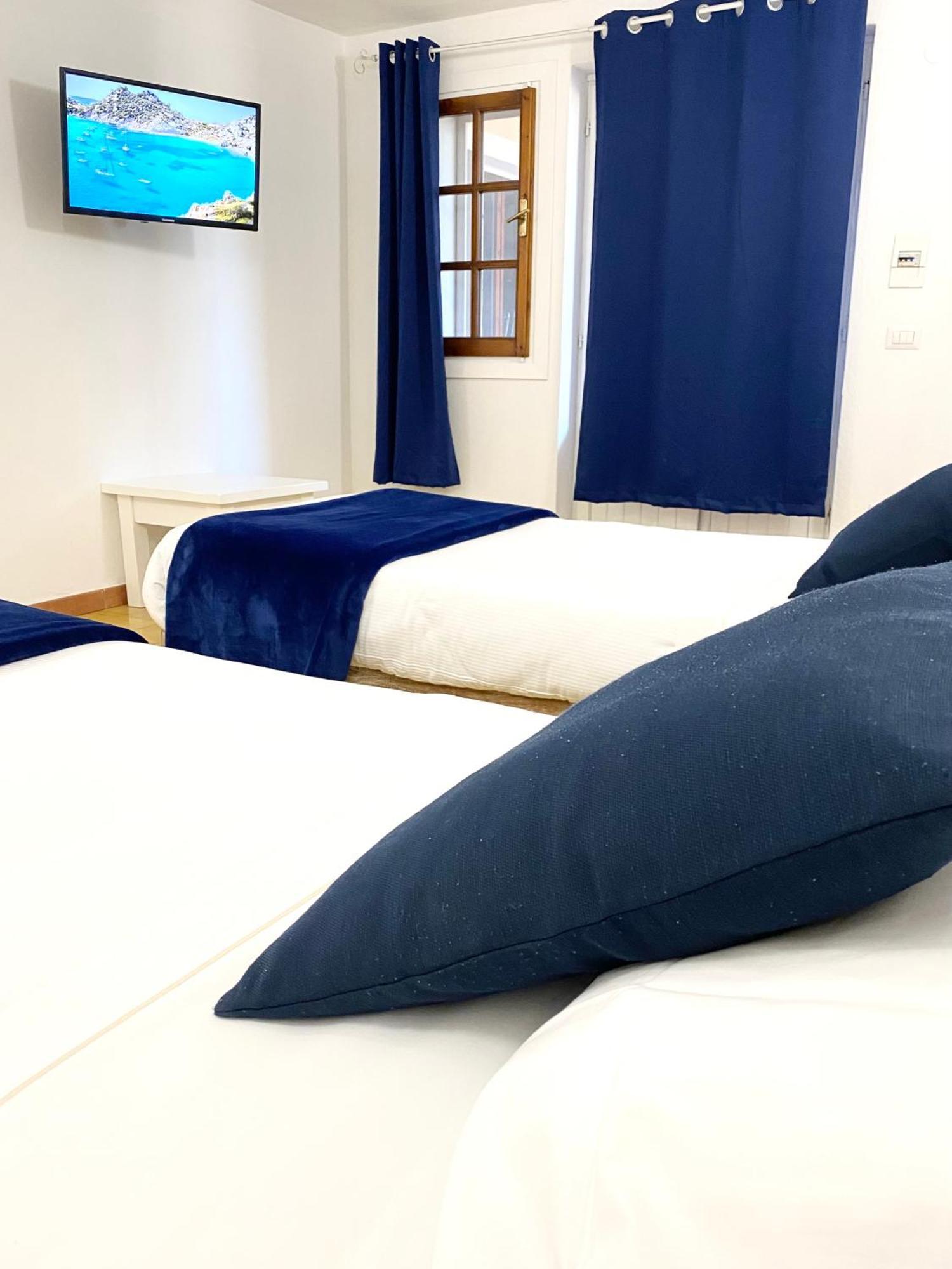 Cala Reale Rooms Marinella Marinella  Eksteriør billede