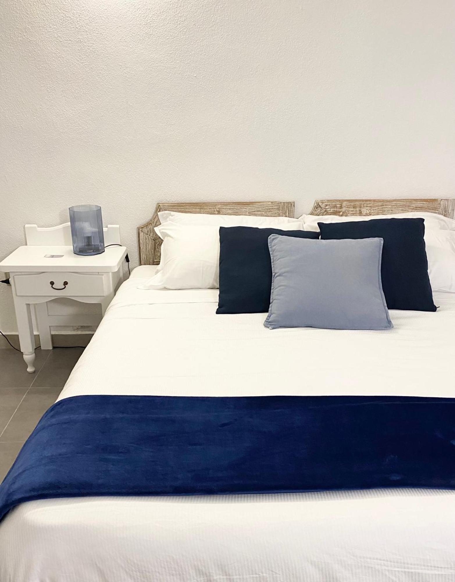 Cala Reale Rooms Marinella Marinella  Eksteriør billede